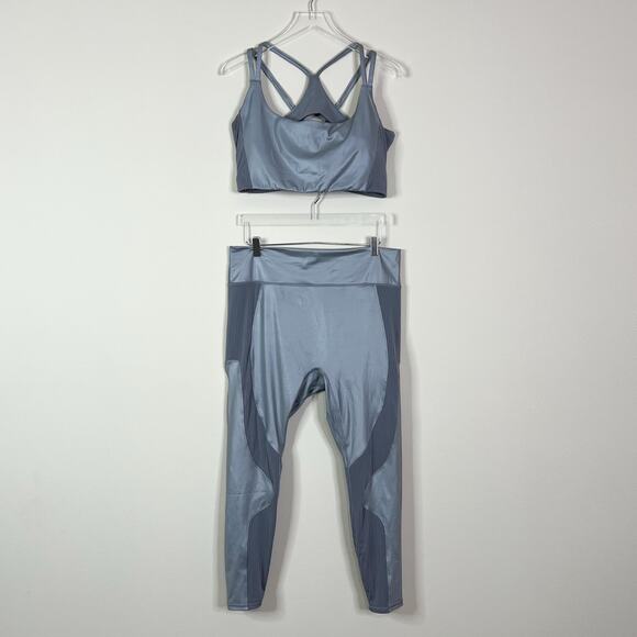 Fabletics | Matching Gunmetal Grey Metallic Silver Two Piece Bra Leggings Set - Picture 2 of 11
